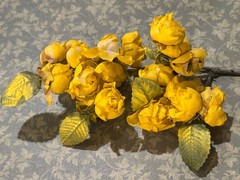 Yellow FLower Buds Corsage 4.05″ x 3″ Millinery flowers 18 Vintage