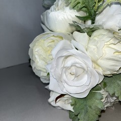 Bridal Bouquet Ivory White Roses Ranunculus Silk Flowers Pearl Center Weddingnew