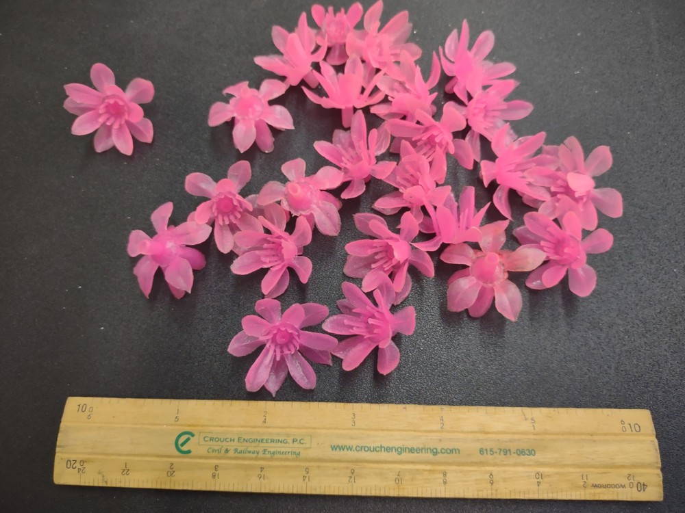 24 Pieces: Genuine 1960s Vintage Retro Poly Flower Petals for Wedding, Dark Pink