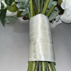 Bridal Bouquet Ivory White Roses Ranunculus Silk Flowers Pearl Center Weddingnew