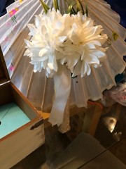 Bridesmaid bouquet White & Gold