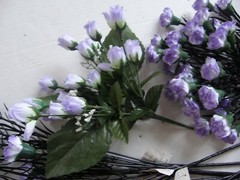 BUNDLE OF DECORATIVE ARTIFICIAL SILK FLOWERS TOO MANY TO COUNT AS IN PICTURES
