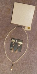 PURPLE BRIDESMAID BOUQET W/ CARRYING HANDLE SATIN RIBBON LILY OF THE VALLYNEW #9