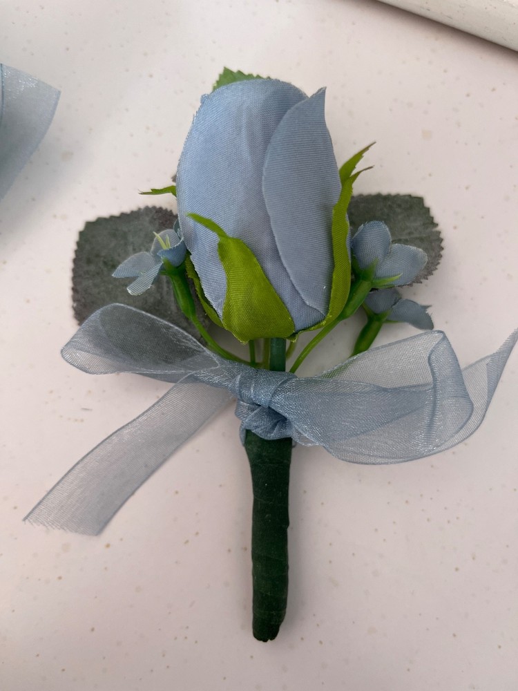NEW – Lot of 9 Dusty Blue – Rose – Wedding Boutonnieres – Qty 9 with Pearl Pins