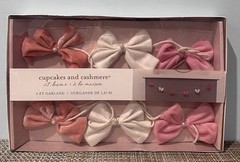 Cupcakes and Cashmere Valentine’s Day Bow Garland 6ft Pinks & White Pearl Center