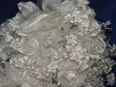 New Oddity Inc White Satin Roses and Pedal Flowers Bridal Bouquet