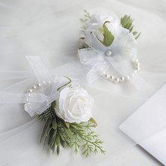 Adjustable Pearl Bracelet Corsages – Ivory Roses for Brides and Proms – Set of 2