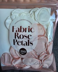New Vivitar 200ct Valentine’s Day romantic date Fabric Rose Petals Dark red Pink