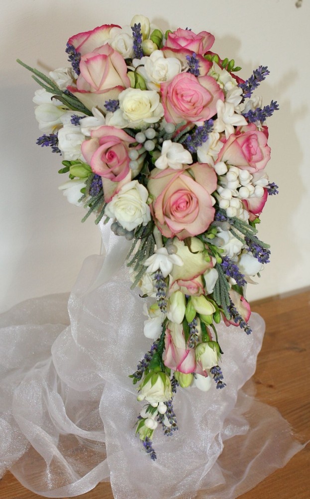1 Natural wedding bouquet flowers