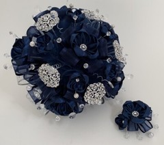 NEW Quinceanera Bouquet Champagne with Gold Brooch – Ramo Quinceanera Champagne
