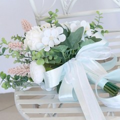 Elegant Rose Wedding Bouquets Artificial Flower Bouquets Outdoor Photo Props