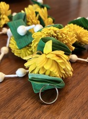 Desi Favors Natural Marigold Garland 5 ft Yellow Green White – 10 pack