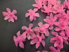 24 Pieces: Genuine 1960s Vintage Retro Poly Flower Petals for Wedding, Dark Pink