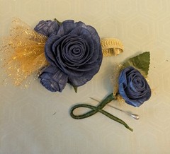 Handmade Sola Wood flower corsages & boutonnieres, proms/weddings, select color