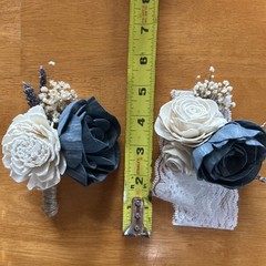 Sola Wood Lot Of 22 Corsages & Boutonnieres Wedding Flowers Wrist Blue & Ivory