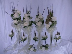 BRIDESMAID AND GROOMSMEN WEDDING FLOWERS