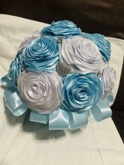 Artificial Blue and White Rose Wedding Flower Bouquet with Ribbon for Decoration