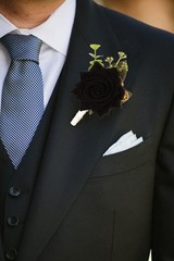 Adjustable Black Rose Wrist Corsage & Elegant Boutonniere Set – Ideal for Events