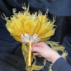 Quinceañera Bouquet Yellow/ Silver with Hair Accessory Ramo Quinceañera Sweet 16