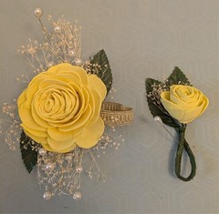 Handmade Sola Wood flower corsages & boutonnieres, proms/weddings, select color
