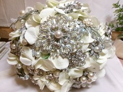 Vtg Wedding Handmade Brooch Bouquet Flowers~Rhinestones~+Table Tents Bridal Lot