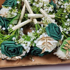 Elegant 7″ Bridesmaid Bouquets Set of 6 – Emerald White Roses Gold Accents