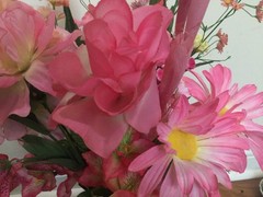 VINTAGE SILK FLOWER mixed blush pink +flowers ROSES ARRANGEMENT in a green vase