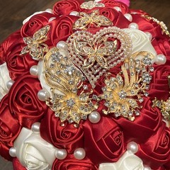 Wedding Bouquet Red/White Roses Bling Decor Marriage Bride Maid Matron (A)