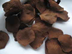 5000 CHOCOLATE ARTIFICIAL SILK ROSE PETALS WEDDING