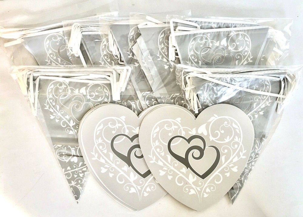 7 – 14′ Gray With Silver & White Hearts Banner Garlands Plus 14 – 9″ Flat Hearts