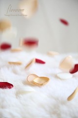 300pcs Red Gold Rose Petals for Wedding Decor