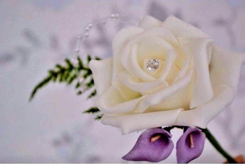 calla lily buttonhole fern leaf pearls diamante wedding groom corsage bride