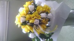 Large wedding bouquet white & yellow 3 med & 3 small bouquets Rush order avail