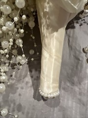 Ivory Pearl Waterfall Bridal Bouquet: Cascading Wedding Bouquet and Pearl Vale