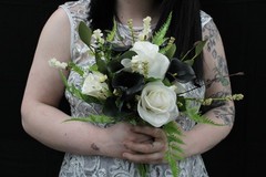 Creme roses & black calla lily bouquet w/ boutonniere