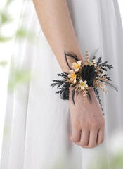Corsage and Boutonniere Set – Black Wristlet for Men Prom Dark Wrist Corsage for