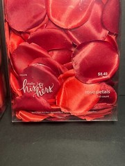 Lot of 2 x 250pc Hobby Lobby Studio His & Hers Artificial Red Rose Petals 500pc