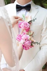 Soft Rose Pink Wrist Corsage – Artificial Calla Lily & Rose with Pearl Bracelet
