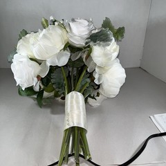 Bridal Bouquet Ivory White Roses Ranunculus Silk Flowers Pearl Center Weddingnew