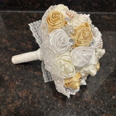 White and Ivory Satin Roses Brooch Wedding Bouquet For Bride💛🤍👑