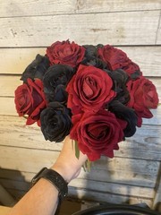 Red And Black Classic Rose Bouquet