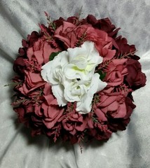 CLEARANCE SALE! Burgundy and Mauve Bedermeier flowers 24pc set. Round bouquet