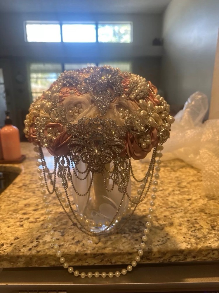 Bridal Bouquet Exquisite Rhinestones Silk Roses Pearls Handmade Wedding Bouquets