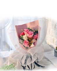 Je T’aime Preserved Fresh 11 Stems Mixed Pink Immortal Soap Roses With Lights