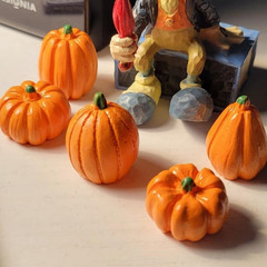 Mini Pumpkins for Crafts, 60Pcs Decorative Miniature Pumpkin, Little Fake Pumpki
