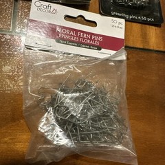 Arranging Supplies The Bloom Room Floral Fern Pins 100+ Pcs
