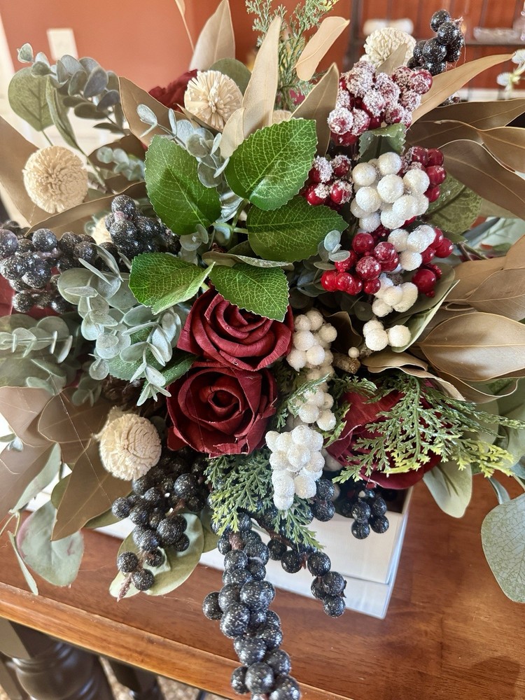Bridal & Bridesmaid’s Bouquets Winter Wedding
