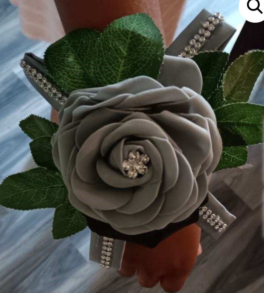Custom Made Prom corsage with bracelet type option available to you