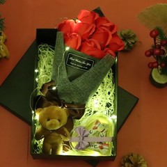 Valentine’s Day Women’s Soap Flower Gift Box And Bear Set