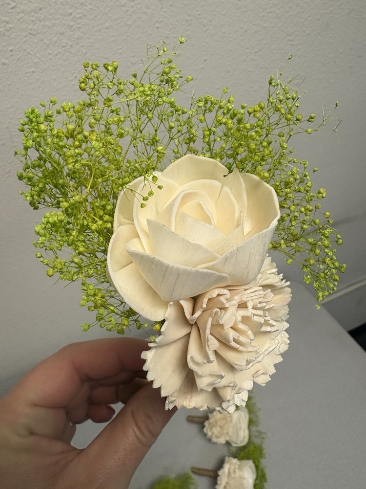 6 – Ivory/Green Sola Wood Flowers Groom Boutonnière Wedding Rose Baby’s Breath